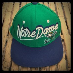 Flat Bill Notre Dame Fighting Irish SnapBack Hat